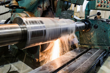 Processing and manufacturing of a shaft with an abrasive stone on a circular grinding machine,...