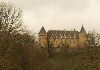 Château de la Rochechouart construit au XXIIème siècle abritant actuellement un musée commune située dans le département de la Haute Vienne en France