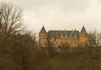 Obraz premium Château de la Rochechouart construit au XXIIème siècle abritant actuellement un musée commune située dans le département de la Haute Vienne en France