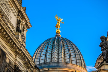 Zitronenpresse Dresden Kunstakademie Altstadt