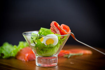 lettuce salad with salted salmon, boiled eggs