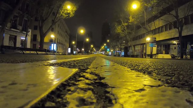 Calle de Madrid vacia debido a la cuarentena del coronavirus en espa&ntilde;a