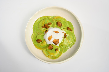 Truffle pasta green color