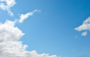 Obraz premium blue sky with white clouds