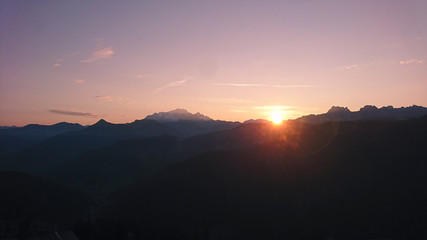Lever de soleil sur le Mont Blanc
