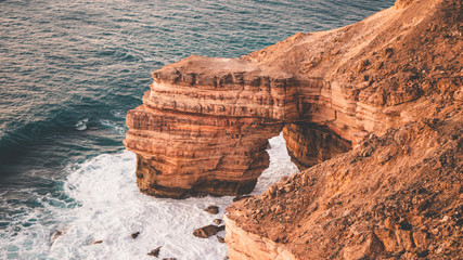 Kalbarri Nationalpark red rocks and sea © Simon