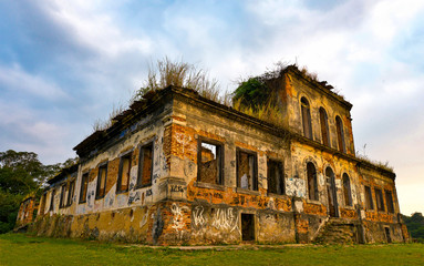 Arquitetura das Ruínas de Tinguá em Vila de Cava em Nova Iguaçu/RJ.