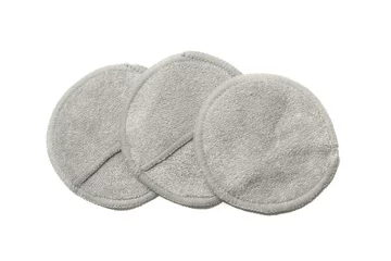 Fotobehang Zero waste eco friendly reusable handmade cosmetic pads made from cotton fabric isolated on white background © Golden_hind