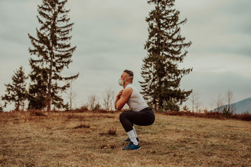 Man training with a mask due to the corona virus