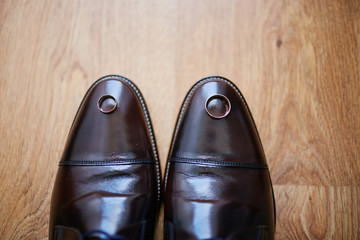 gold wedding rings for newlyweds