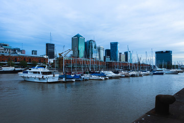 Yates en puerto madero 