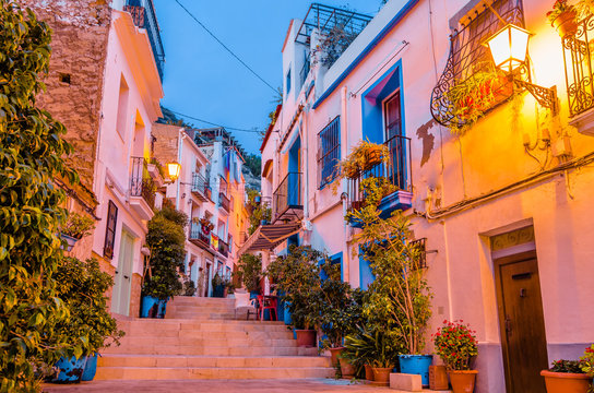Fototapeta Colorful houses in the old town of Alicante, Spain