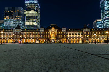 Fototapeta na wymiar view of Tokyo railway station