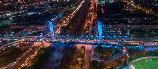 Noche ciudad puente 4 sur medellin iluminado carretera noche