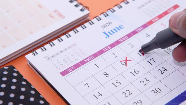deadline concept with circle on calendar date 