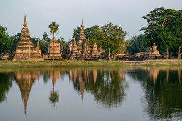 Fototapeta na wymiar sukhothai historical park