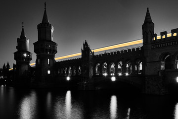 Fototapeta premium Oberbaumbrücke Berlin