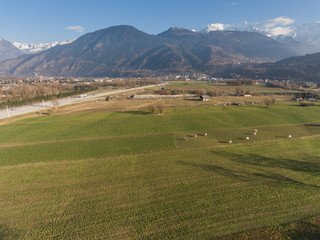 Fototapeta na wymiar Photographie aérienne de la plaine de Passy face au Mont Blanc 