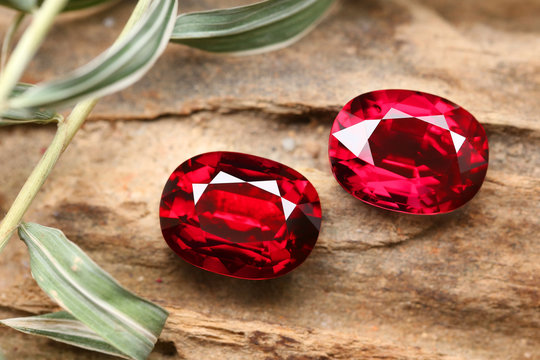 Red Gem Art and Decoration Gemstone RED RUBY