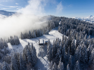 Station de Saint Gervais Mont Blanc vue par drone en hiver