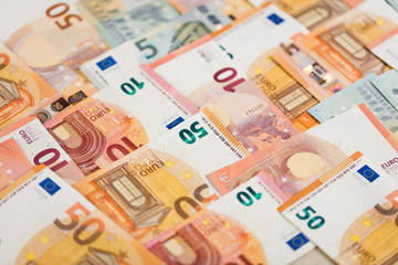Viele Euro-Banknoten als Hintergrund
