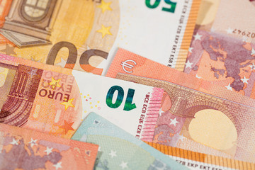 Viele Euro-Banknoten als Hintergrund