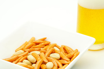 柿の種とビール