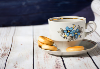 Obraz na płótnie Canvas cup of tea on wooden table