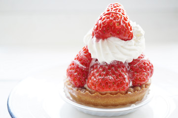 いちごタルト