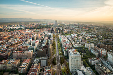 Luchtfoto van Madrid bij zonsopgang