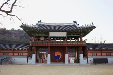 Typical Korean temple gate