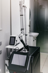 Equipment and laser tattoo removal tool