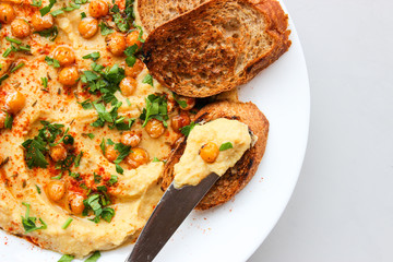 Chickpea hummus, made with croutons