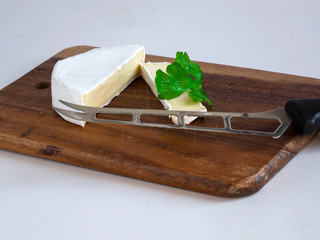 cheese cutter brie_1
