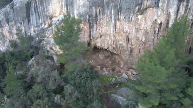 Cueva mallor de la fuente de las Ortigas.