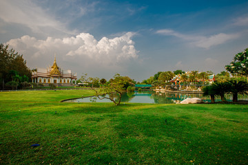 Wallpaper Wat Lan Boon Mahawihan Somdet Phra Buddhacharn(Wat Non Kum)is the beauty of the church that reflects the surface of the water, popular tourists come to make merit and take a public photo