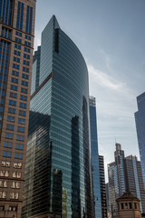 Fototapeta na wymiar Skyscrapers along the river in Chicago