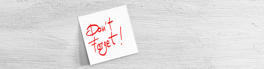 Reminder post it red