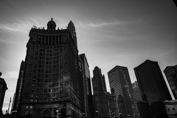Skyscrapers along the river in Chicago - 334811802