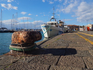 al porto pescherecci 