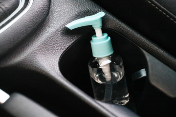 Regular use of hand gel sanitizer prevents corona virus from spreading. Anti bacterial sanitizer are environmentally safe. Keep inside car and use before driving