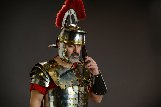Roman soldier in actitude of refleccion