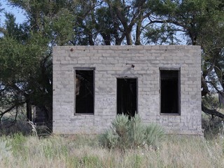 Abandoned ruins of a house at Glenrio ghost town, one of western America's ghost towns.