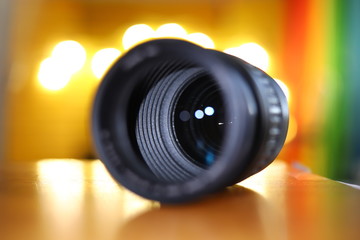 ุlook at the lens