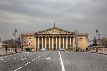 Fototapeta premium Paris, France - March 17, 2020: 1st day of containment because of Covid-19 pandemic at Place de la Concorde, near Champs Elysees in Paris