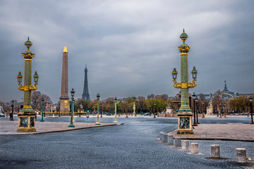 Fototapeta na wymiar Paris, France - March 17, 2020: 1st day of containment because of Covid-19 pandemic at Place de la Concorde, near Champs Elysees in Paris