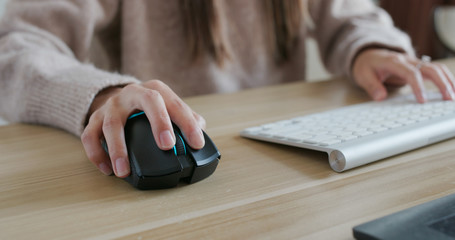 Fototapeta premium Type on keyboard at home