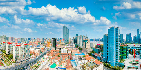 Naklejka premium The city scenery along the Huangpu River in Shanghai, China