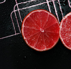 grapefruit in water