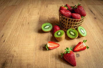 cesta con fresas